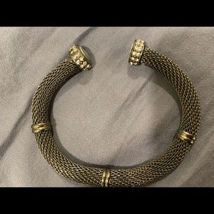 Chicos bracelet with magnet clamp. Gray/silver with clear stones